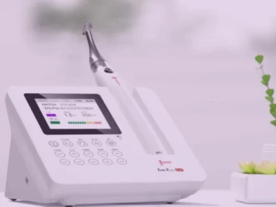 Equipo de endodoncia mecanizada con localizador de ápice digital Woodpecker para tratamientos de conducto rápidos y precisos.